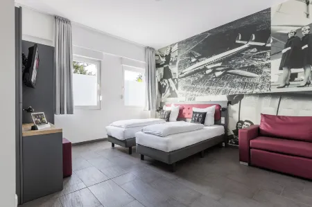 Smarty Airport Cologne Hotel - Kontaktloser Self Check-IN Отели рядом с достопримечательностью «Зоопарк Рольфс Штрайхель»