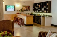 Nkosi Guest Lodge - 5-Star