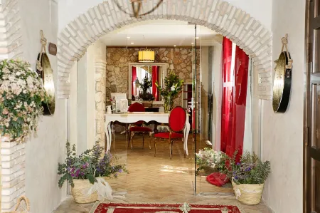 Suites la Posada de Pilar Отели рядом с достопримечательностью «Murallas del Castillo de la Judería»