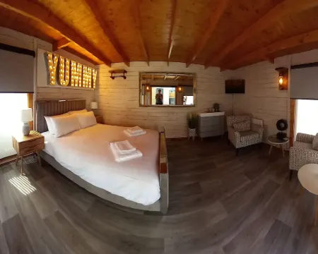 Sandy Toes Accommodation Hotels in Par
