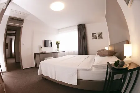 Villa na Vinici Отели рядом с достопримечательностью «Vltava Beach»