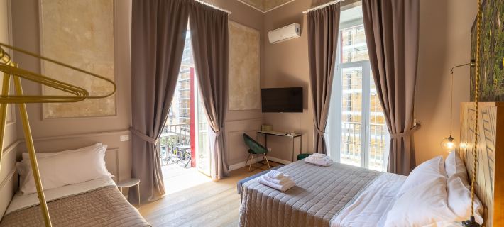 The Duomo House by House in Naples Hotels in Neapel