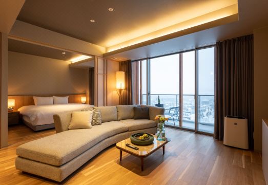 1. 피닉스 웨스트..