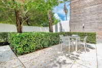Long Bay Beach Club - Villas