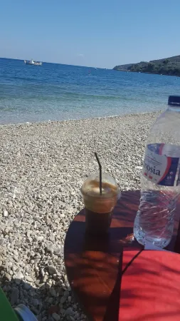 Seaview Self Catering Apartment - Helen No 1