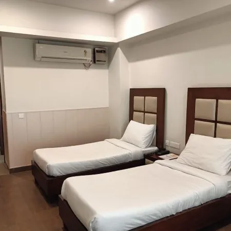 Royal Palm Resort Hotels in Hisar