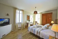Logis Hôtel la Chaize 누와흐무띠에 섬 호텔