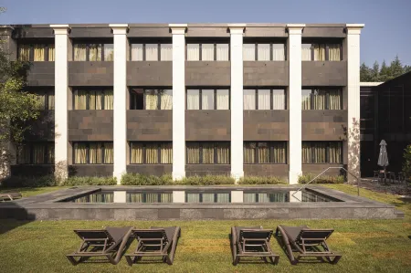 Balneario Font Vella- Adults Only Отели рядом с достопримечательностью «Cascades del Goleró»