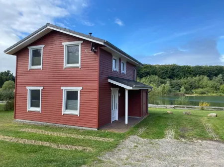 Holiday Home Near the Lake in Hechthausen