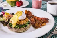 Alohilani Resort Waikiki Beach - breakfast