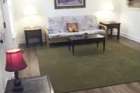 Cozy Retreat • King Bed & Kitchen Near Lee