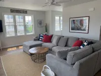 Ocean Block Spacious 5-bedroom house with central AC, Six Houses to Beach!