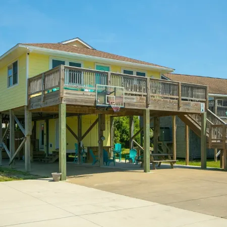 Surf Shack on DuneWay-EV Charger & steps to Beach!