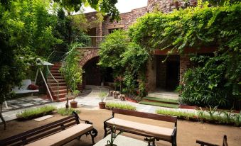 The Mandore - a Leafy Resort