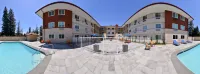 Holiday Inn Express SANTA ROSA NORTH by IHG - Pools