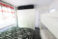 Beautiful apartment Top location south beach 5 minutes walk behind the house