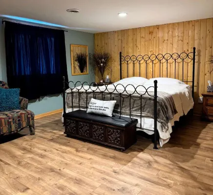 Private Dock and Rowboat on Scenic Lake - Charming Tranquil Retreat