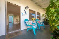 Private Entrance and Back Patio Retreat - Charming Beach Cottage