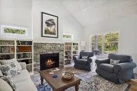 Uber-Stylish Home w/Private Beach Access+Fire Pit