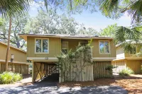 Seaside Home with Two Shared Pools, Equestrian Center, & Tennis 시브룩 비치 주변 호텔