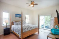 St. Augustine S.F.H. Beach House Rental- 1 Block to the Beach!