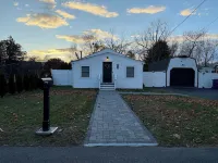 Beach house - 2 min from Conimicut Beach - Homestays