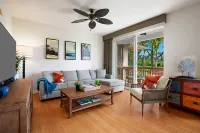 Elegant Condo with Mountain View and Community Pool - Luxurious Escape