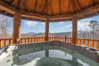 Enchanting Mountain Sanctuary with Jacuzzi and Private Trails - Stunning Hideaway