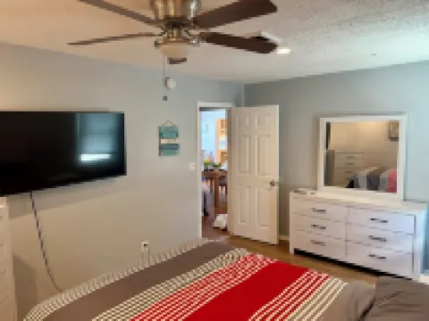 Ultimate Family Beach Retreat - Walk to Beach & Bay - Large & Spacious Hotels in Seaside Park