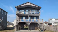 Semi-Oceanfront Gem in the Heart of Kdh - Steps to Beach, Dining & Dog Friendly! - โฮมสเตย์