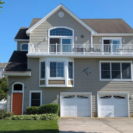 Henry's Hideaway-Cape May- 2.5 blocks to beach- 5 BR- Elevator