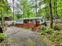 Cozy Country Cottage Just Minutes to Lake Chatuge and 15 Miles from Helen
