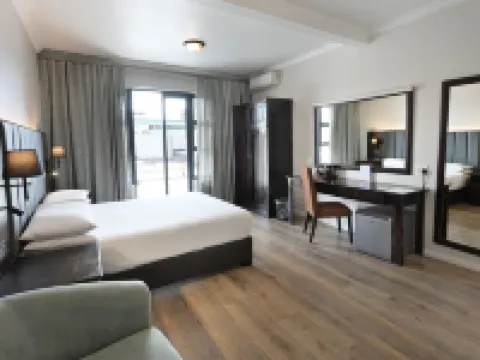 โรงแรมเอเน็ว แคปปิตอล เพรทอเรีย โรงแรมในพริทอเรีย