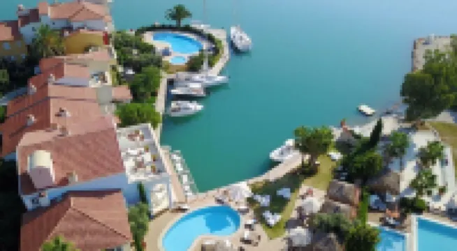Port Alacati Hotel