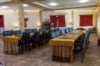 Golden Hill Parker Hotel Hoteles en Elmina