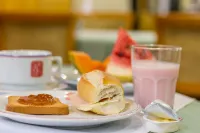 Hotel Columbia - Desayuno