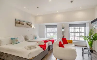 FoxHouse Studio Apartments