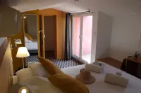 La Maison des Ocres - Provence Hotels in Roussillon