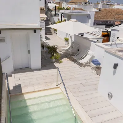 Hotel Amadeus Sevilla Hotels near بيت موريللو