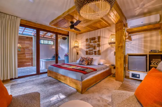 芭娜娜阿祖爾酒店-限成人 維赫港酒店