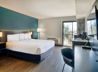 Suites Lawndale, CA – South Bay