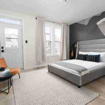 François-Denis Apartments Rooms