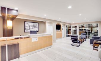 Super 8 by Wyndham Dalton