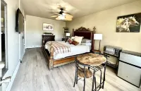Shamrock Cove Inn Hotels in Ocala