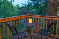 Love Ridge Mountain Lodging - Mountain view