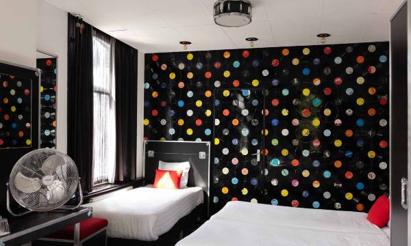 BackStage Hotel
