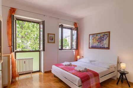 Madamart - 301 Autodromof1 Centro