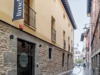 Limehome Vitoria Palacio de Los Álava-Velasco Hotels in Vitoria