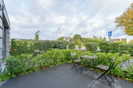 Novallure Short Stay Apartments Отели в г. Зутермер