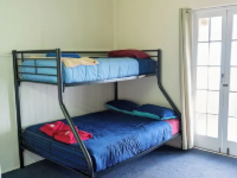 Hotel Metropole Proserpine فنادق في بروسربين